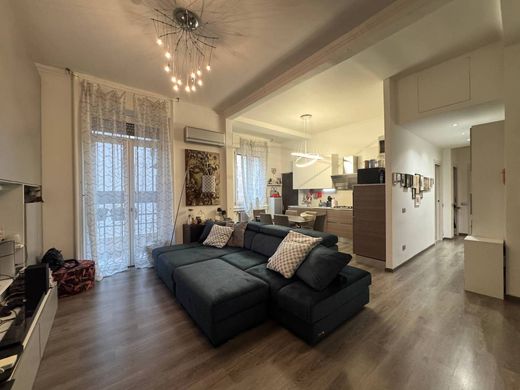 Apartment / Etagenwohnung in Mailand, Lombardei