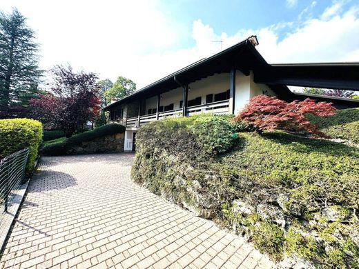 Βίλα σε Castione della Presolana, Provincia di Bergamo