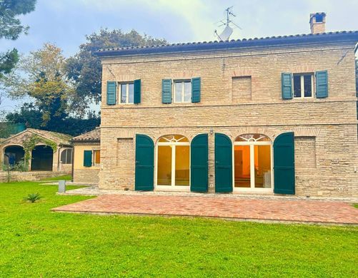 Villa a Porto Recanati, Macerata