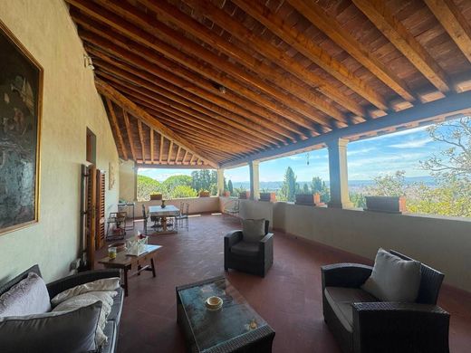 Appartamento a Fiesole, Firenze