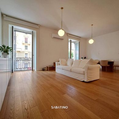 Apartment / Etagenwohnung in Salerno, Provincia di Salerno