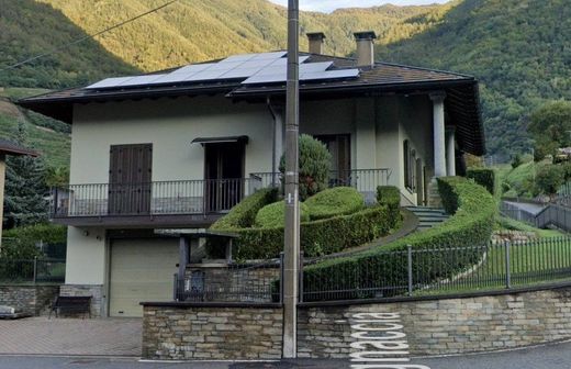 Villa in Bianzone, Provincia di Sondrio