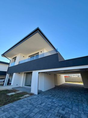 Βίλα σε Villa Cortese, Città metropolitana di Milano