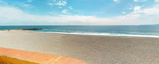 Casa de lujo en Finale Ligure, Provincia di Savona