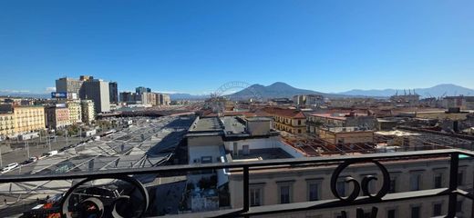 Ático en Nápoles, Napoles