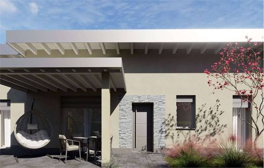 빌라 / Senna Comasco, Provincia di Como