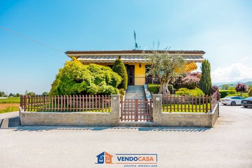 Villa a Peveragno, Cuneo