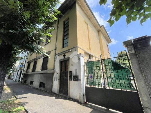 Villa in Busto Arsizio, Provincia di Varese