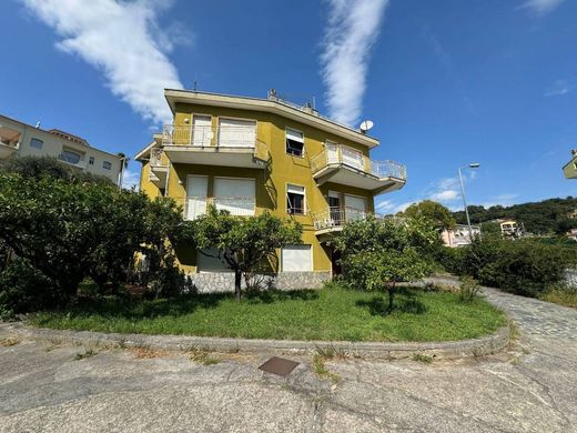 Villa in Boissano, Provincia di Savona