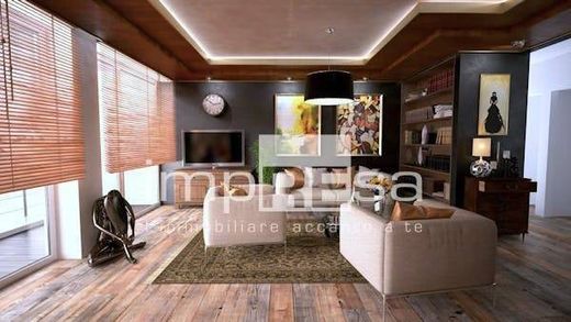 Attico a Montebelluna, Treviso