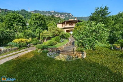 Villa in Lecco, Provincia di Lecco