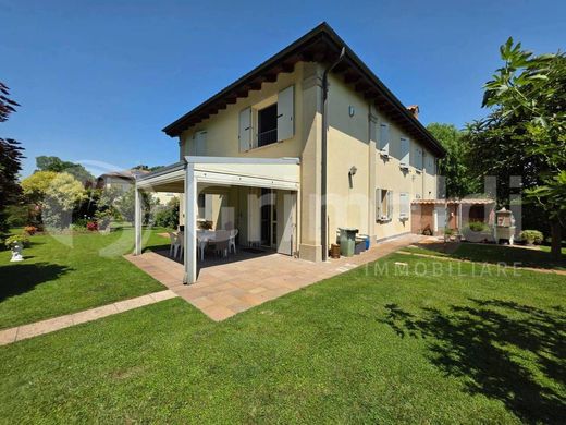 Villa in Granarolo dell'Emilia e Viadagola, Bologna