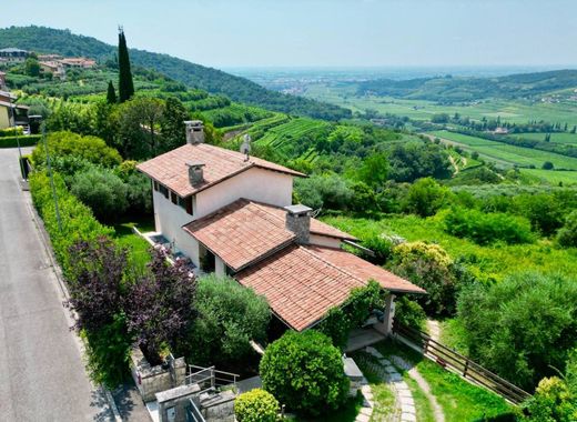 Вилла, Lavagno, Provincia di Verona