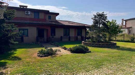 别墅  Pomezia, 罗马省