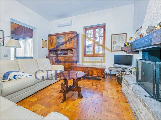 Villa in Cuggiono, Città metropolitana di Milano