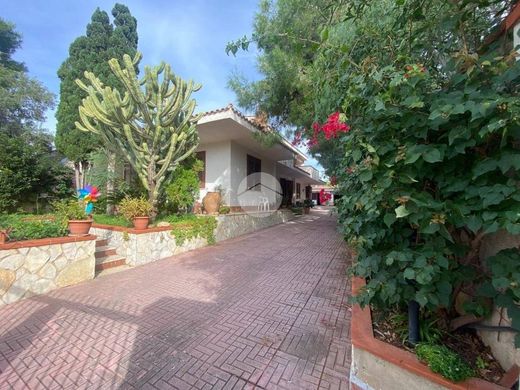 Villa in Isola delle Femmine, Palermo