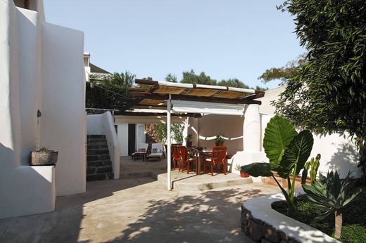 Villa Leni, Messina ilçesinde