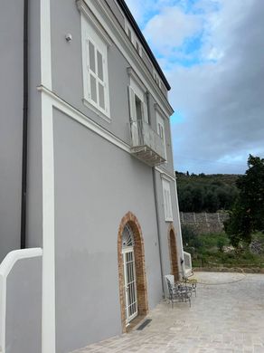 Villa in Gaeta, Provincia di Latina