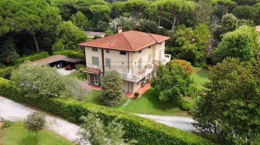 Villa in Massa, Provincia di Massa-Carrara