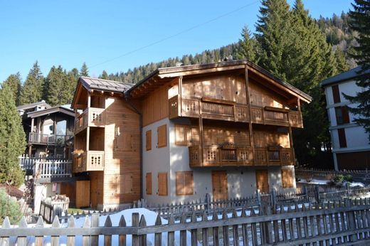 Appartement in Pinzolo, Provincia autonoma di Trento