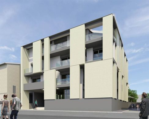 Appartement in Parma, Provincia di Parma