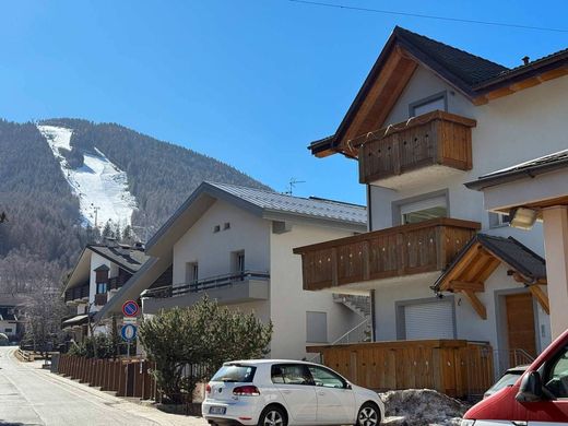 Apartment / Etagenwohnung in Aprica, Provincia di Sondrio