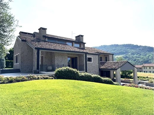 Villa in Tarzo, Provincia di Treviso