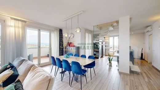 ‏דירת פנטהאוז ב  Segrate, Città metropolitana di Milano