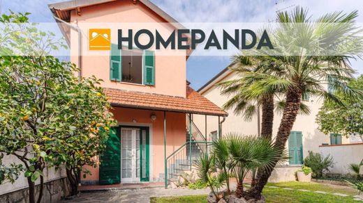 Villa in Ceriale, Provincia di Savona