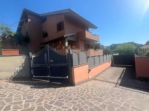 Villa in Rome, Latium