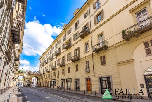 Appartamento a Torino, Provincia di Torino