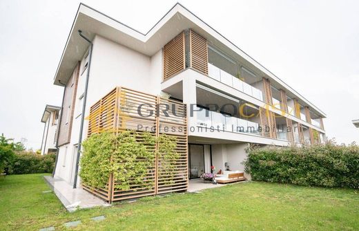 Apartment in Cernusco sul Naviglio, Milan