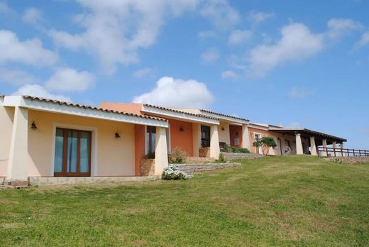 Villa in Tempio Pausania, Provincia di Sassari