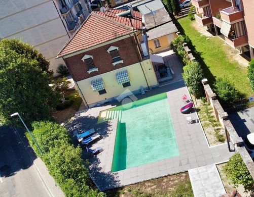 Βίλα σε Vinovo, Torino