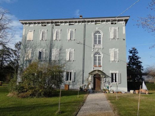 Villa Novellara, Reggio Emilia ilçesinde