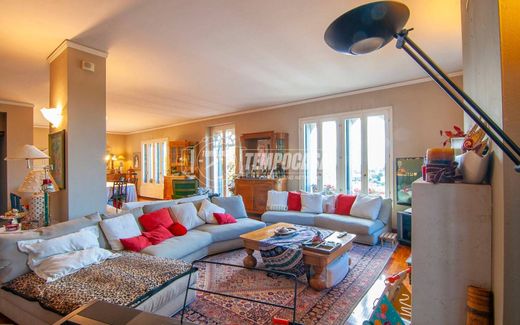 Villa Verona, Verona ilçesinde