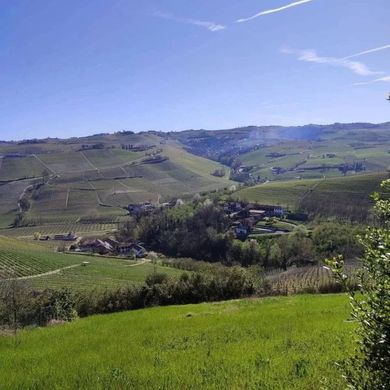 منزل ﻓﻲ Alba, Provincia di Cuneo