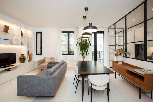 Apartment / Etagenwohnung in Mailand, Lombardei