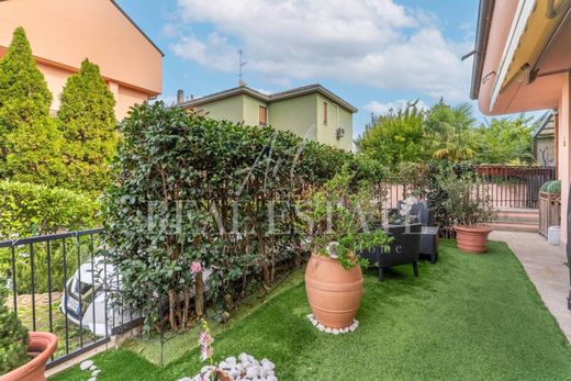 Terraced house in Bollate, Milan