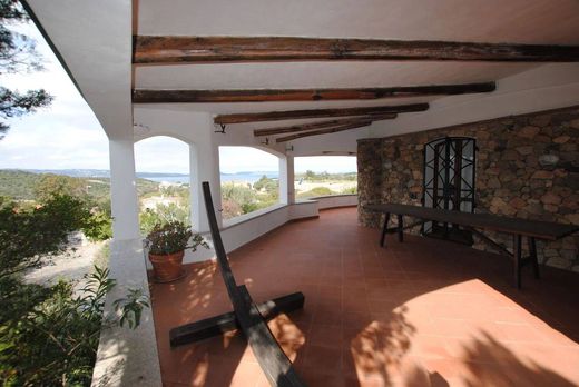 Villa a Baja Sardinia, Sassari