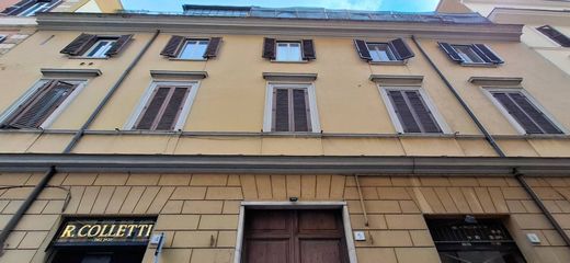 Apartment / Etagenwohnung in Rom, Latium