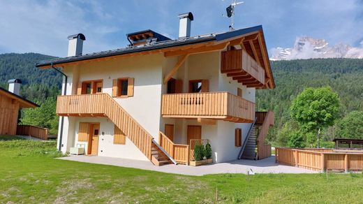 Apartment / Etagenwohnung in Borca, Provincia di Belluno