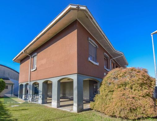 Villa a Lodi, Lombardia