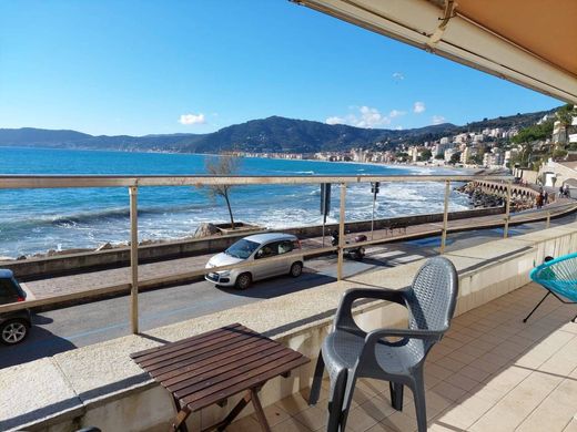 Appartement à Alassio, Savone