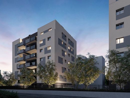 Apartment / Etagenwohnung in Bologna, Emilia-Romagna