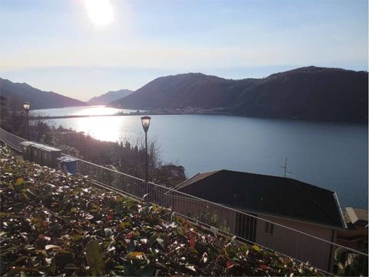 Villa - Campione d'Italia, Provincia di Como