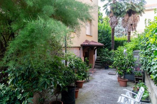 Luxe woning in Parma, Provincia di Parma