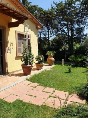 Villa in Castagneto Carducci, Provincia di Livorno