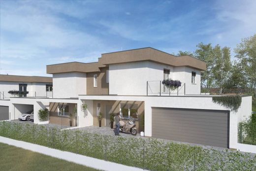 Villa in Olgiate Comasco, Provincia di Como