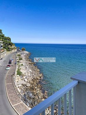 Ático en Alassio, Provincia di Savona